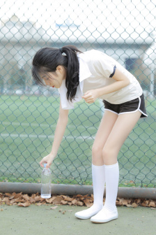 冷情王爷御八夫